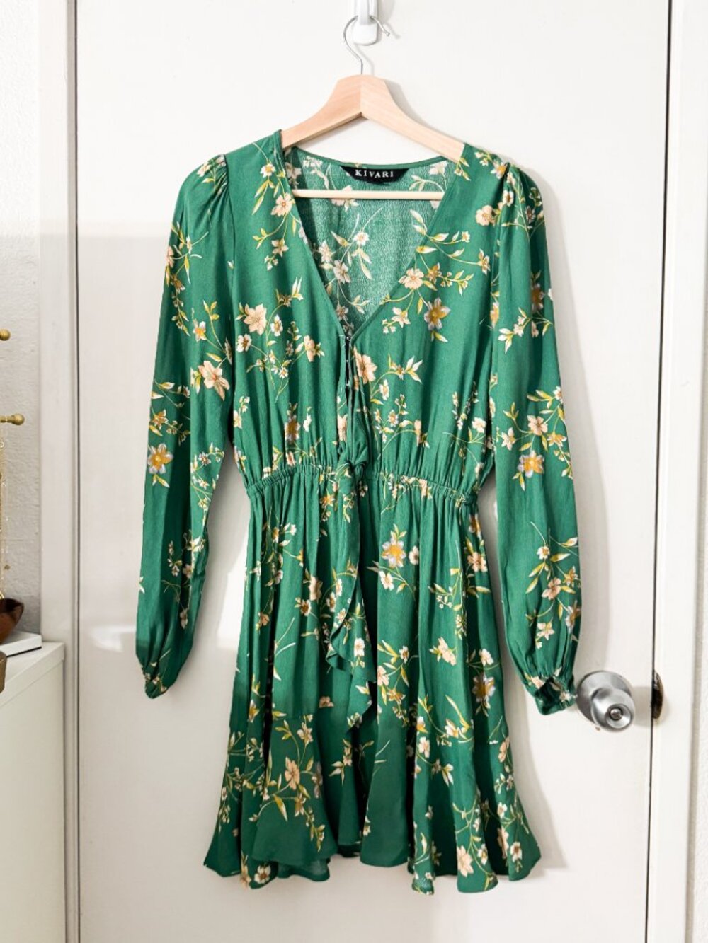 AUSTRALIAN KIVARI Green Yellow Floral Dress Vacation Cute Small Cutout Keyhole